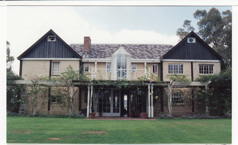 Jelbart Residential Complex 93 Arthur St Colour 2 - Shire of Eltham Heritage Study 1992