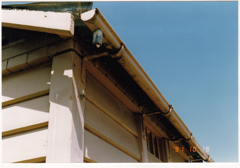 Portable timber lock-up. Main rd Eltham Colour 3 - Shire of Eltham Heritage Study, 1992