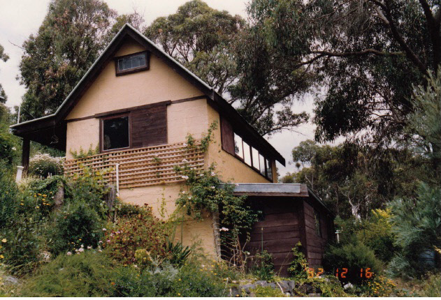 Adobe residence and Batemans Studio 57 Dodd St Colour 5 - Shire of Eltham Heritage Study 1992