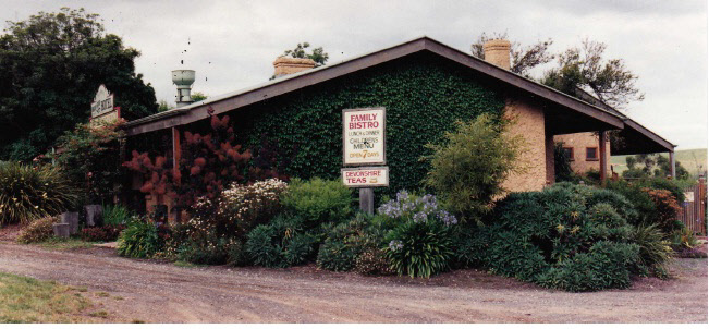 Former Wellers Pub at Pitman Cnr Kangaroo Ground Colour 5 - Shire of Eltham Heritage Study 1992