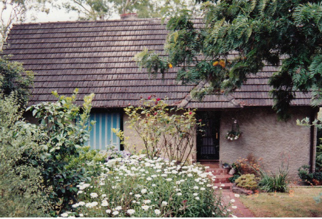 Pise House Langi Dorn 4 Fay St Colour 5 - Shire of Eltham Heritage Study 1992