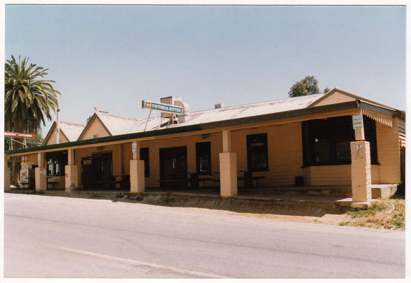 St Andrews Hotel Palm KangGround St Andrews Rd Colour 7 - Shire of Eltham Heritage Study 1992