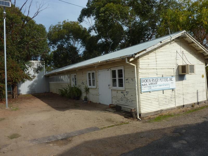 196487 f RAAF Base &amp; Migrant Centre Benalla May 2015.JPG