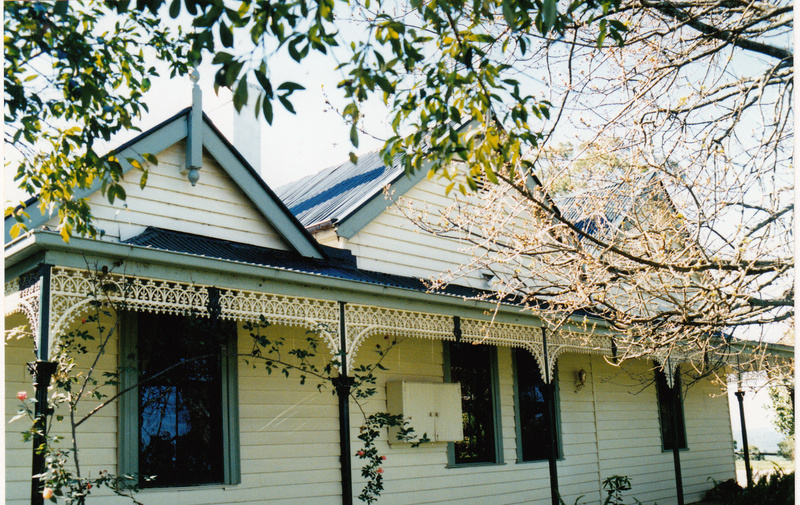 Pigeon Bank Residence Kangaroo Ground Colour 3 - Shire of Eltham Heritage Study 1992