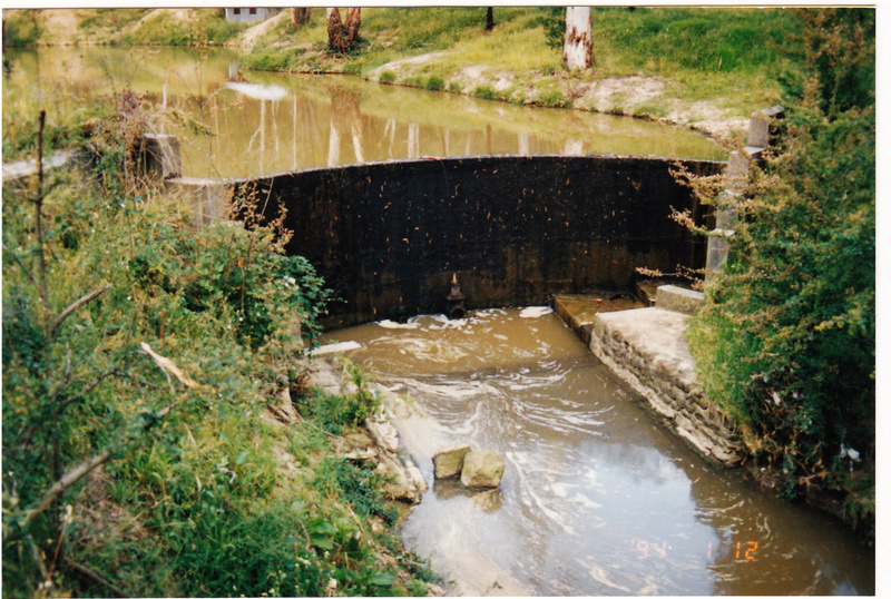 Smith Dam Karingal Drive Eltham Colour 1 - Shire of Eltham Heritage Study 1992