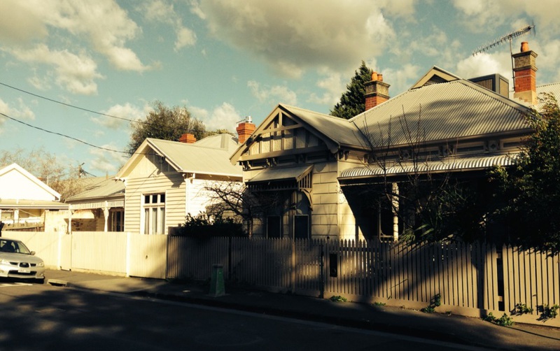 Asymmetric Edwardian timber houses at nos. 26 &amp; 28 Stawell St