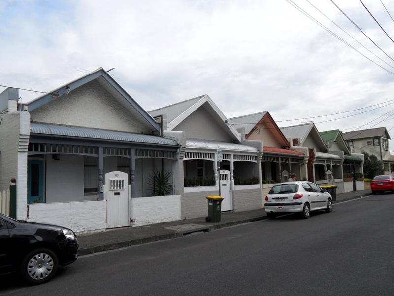 72-80 Stawell St from the south (no. 80 at far left)