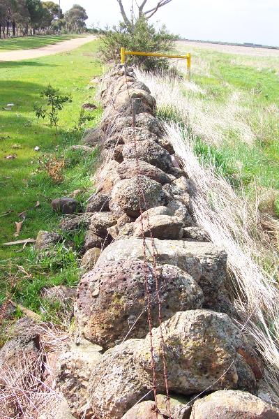 Dry Stone Wall B40