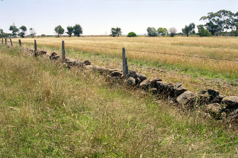 Dry Stone Wall J136