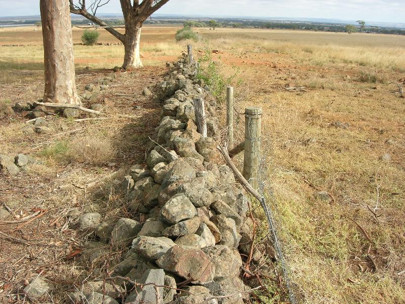 Dry Stone Wall K158 - northern boundary