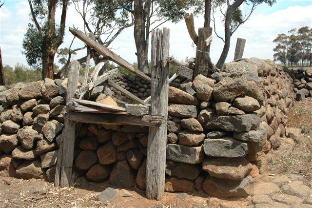 Dry Stone Wall B75