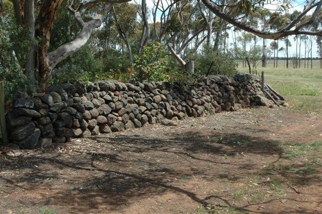 Dry Stone Wall B28