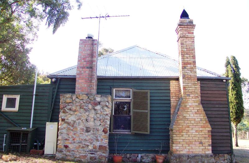 Paine's Cottage Chimneys