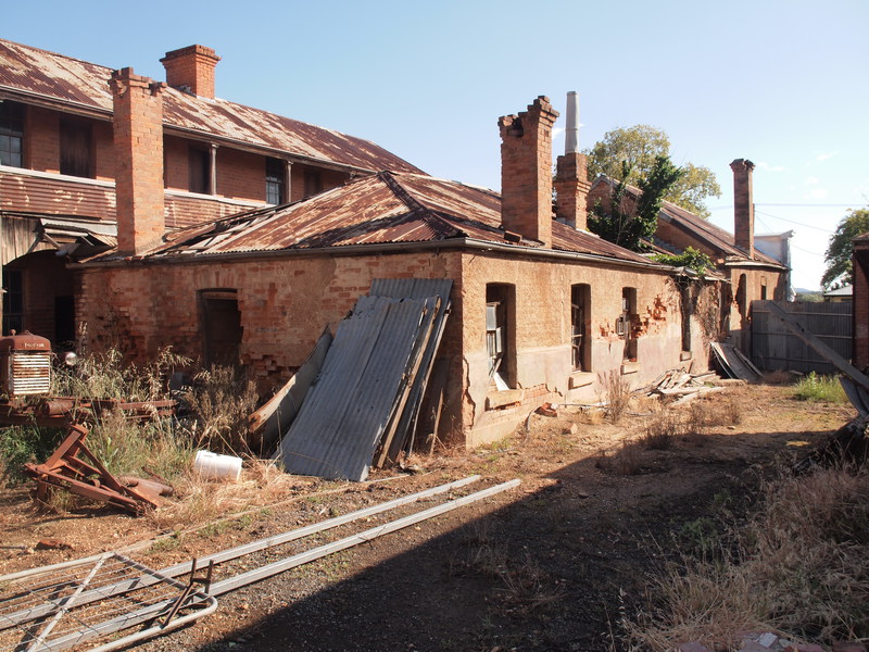 H0863 FORMER BENDIGO HOTEL LHA 2015 2.JPG