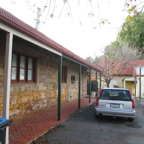 4 &amp; 4A Weeroona Avenue, former bakery