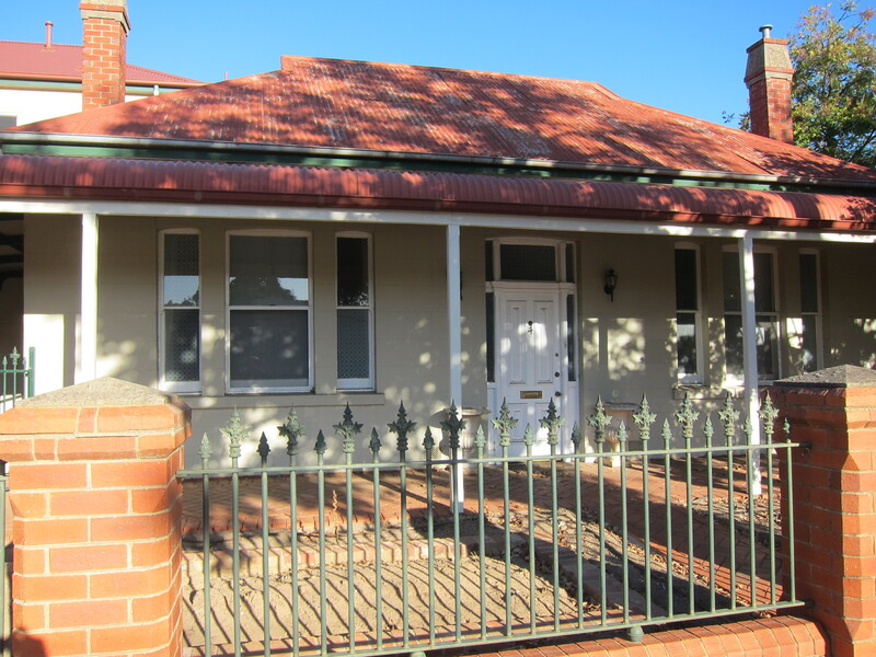 4 &amp; 4A Weeroona Avenue, residence at front of site