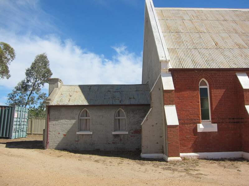506-508 Napier Street, White Hills Uniting Church &amp; Hall, vestry &amp; possible early Methodist Church c1864 behind the later church