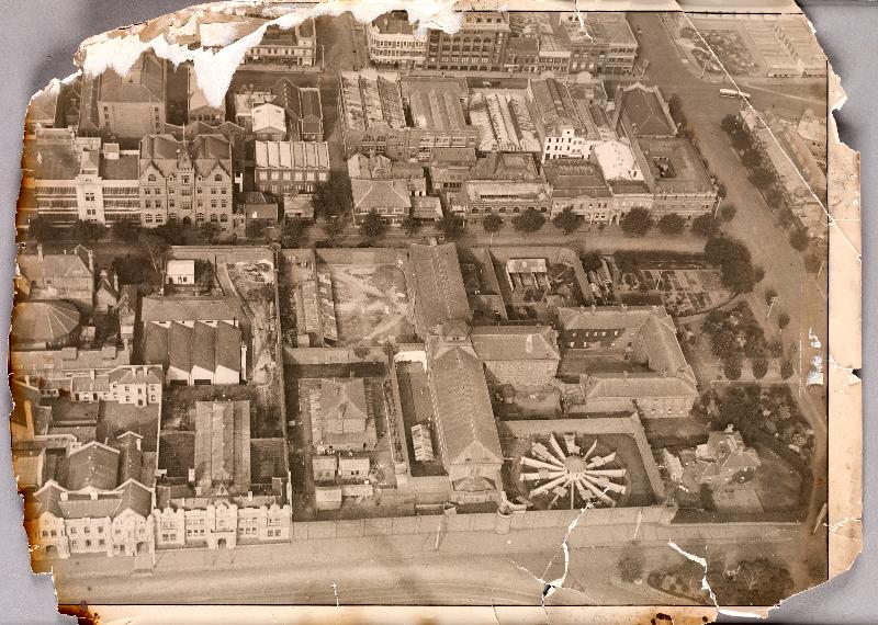 Old_Melbourne_Gaol_aerial_1922.jpg