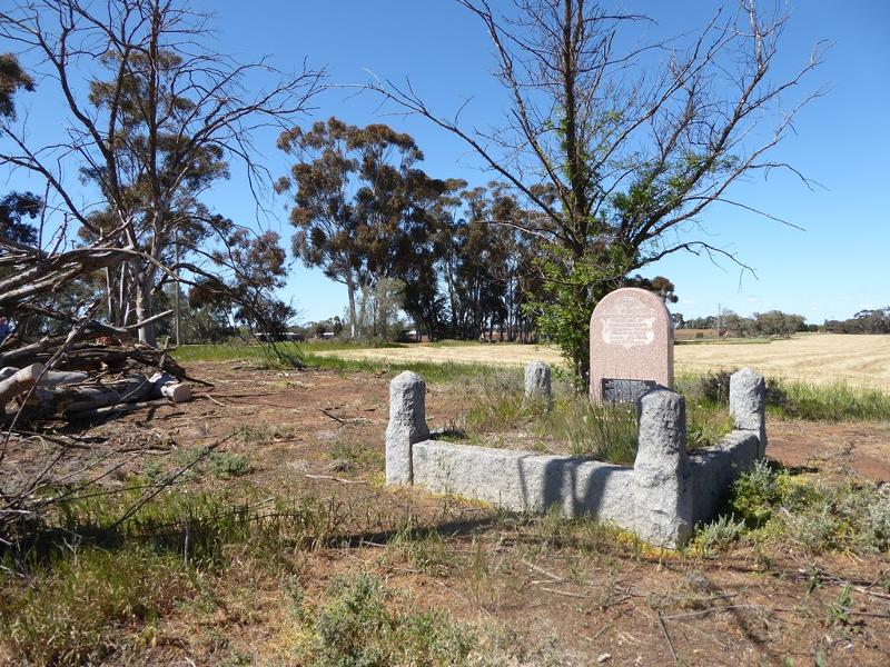 Beveridge grave.JPG