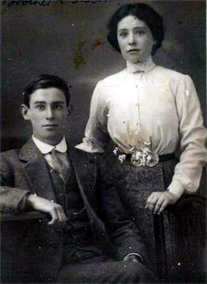 Annie Hibbins, possibly with her brother Robert Norman Hair, n.d., updated to KikiTree online by Kirsty Ward.