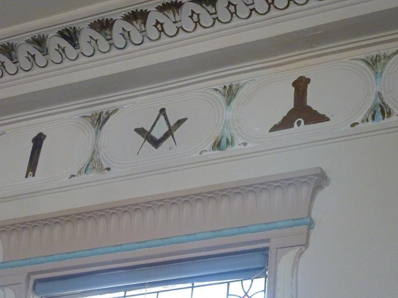 Sandringham_Masonic_Hall_loge_room_wall_detail.JPG