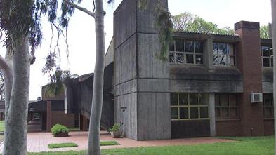 Example of 1970s college building.jpg