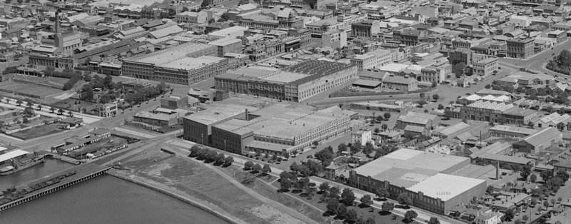 Fig 1. Geelong waterfront showing numerous masonry woolstores, 1938.
