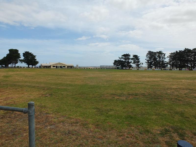 Photo 2: View of Reserve looking south to the pavilion, 2016