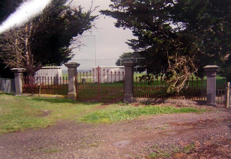 Figure 6: Ceres Memorial Gates, 1996. Source: Crown Reserve file Rs 4144 DELWP.