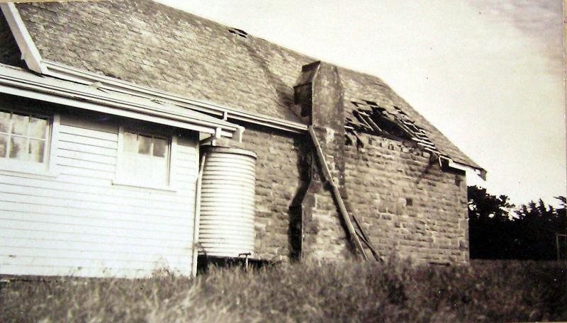 Figure 6: West view of Ceres State School showing roof damage, 6 December 1948. Source: VPRS 10516/P3 Unit 7 Public Record Office Victoria.