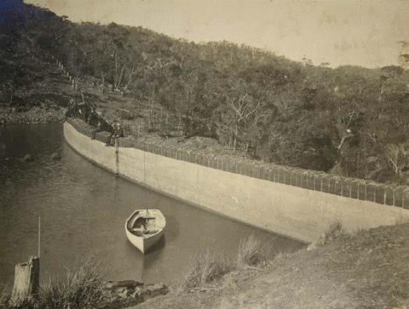 The inner face of the Lower Stony Creek Dam Wall c.1910.gif