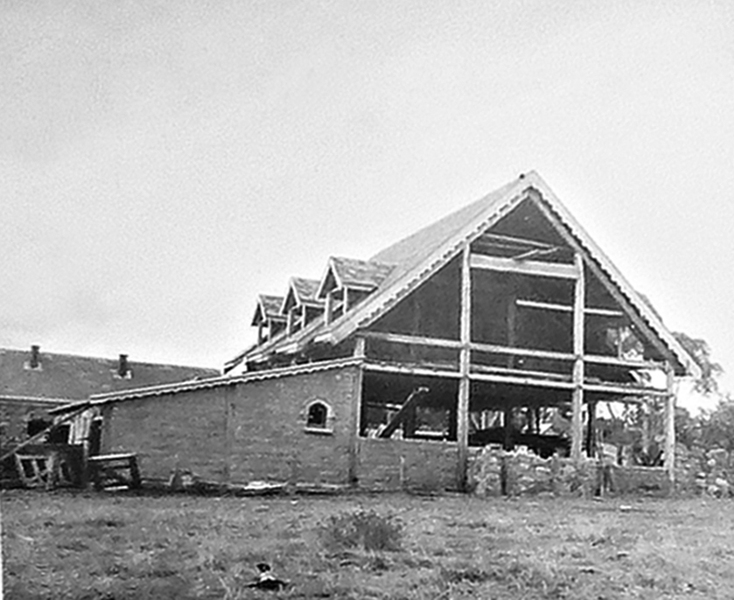 Barn and milking shed (Thomsom Family photograph, c1948) - 29 Edwin Road, Templestowe