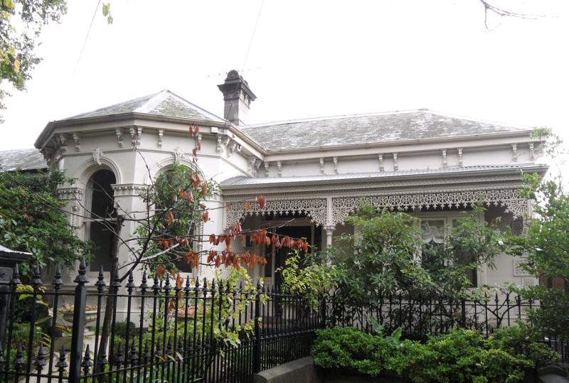 3 and 5 Avondale Road Figure 4 Front facade of 5 Avondale Road. Note casement box bay window beneath verandah. (Source: Context, 2017).jpg