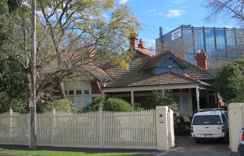 5 Burke Road Malvern East