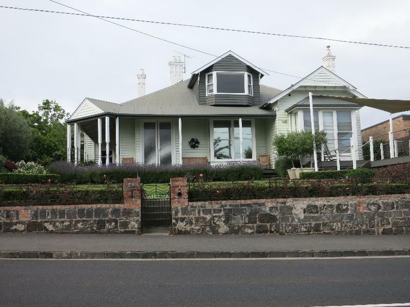 26 Eastern Beach Road