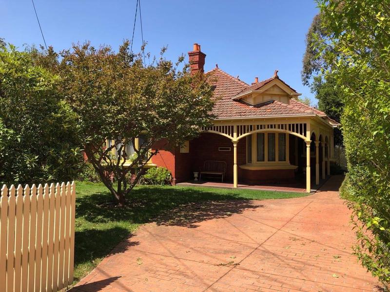 8 Grace Street, Malvern