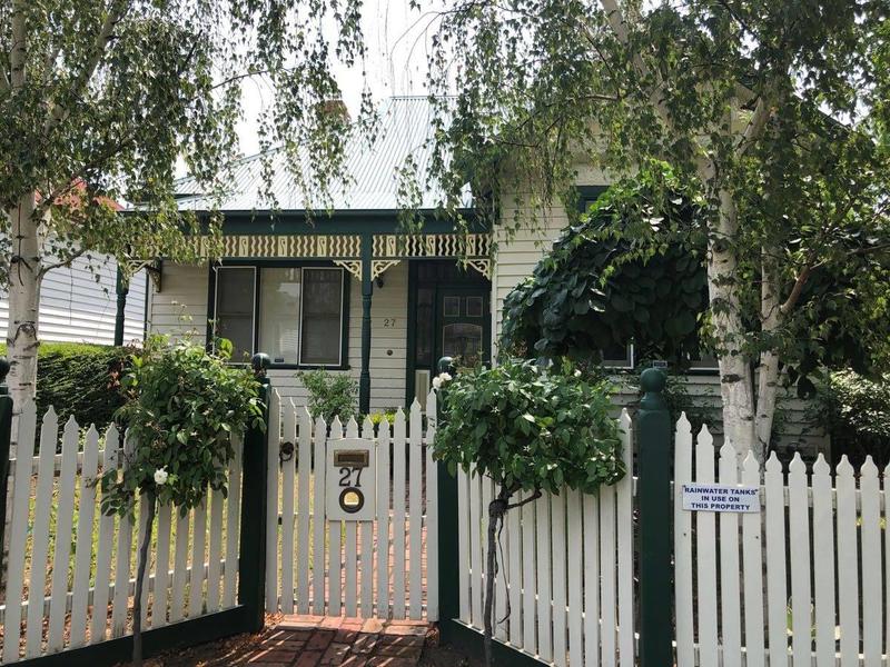 27 Johnstone Street, Malvern