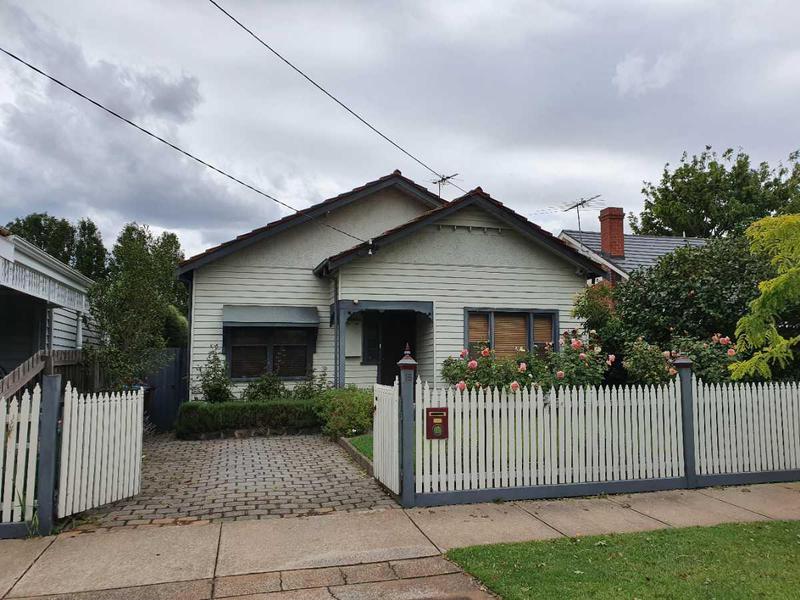 15 Ewart Street, Malvern