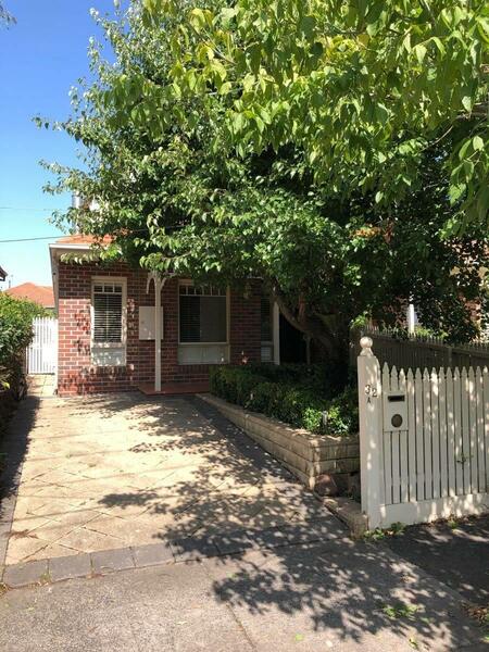 32A Victoria Road North, Malvern