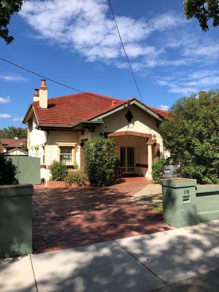 10 Coolgardie Avenue, Malvern East