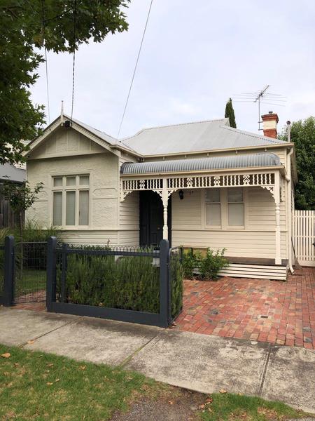 29 Emo Road, Malvern East