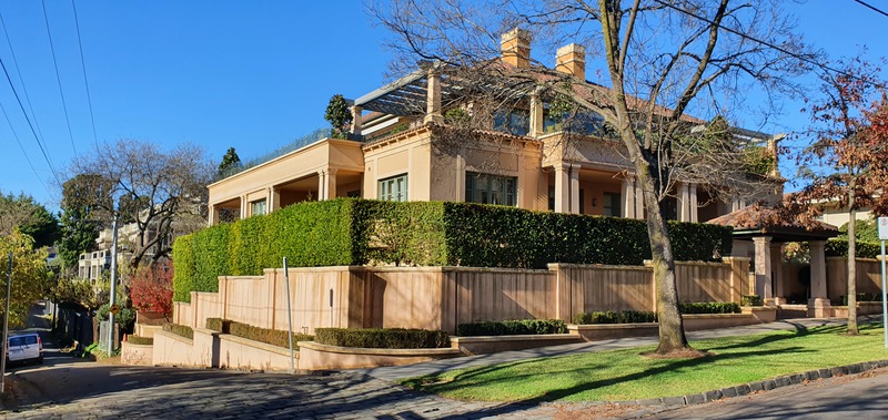 2 Lansell Road, TOORAK