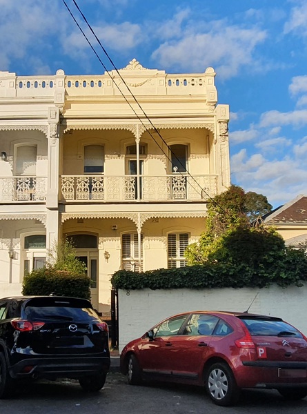 8 Barnsbury rd South Yarra