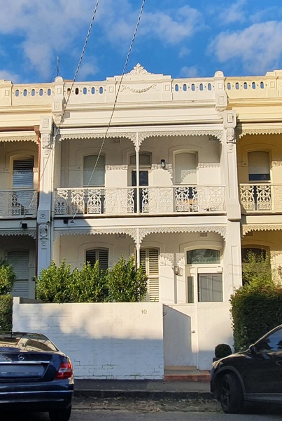 10 Barnsbury rd South Yarra