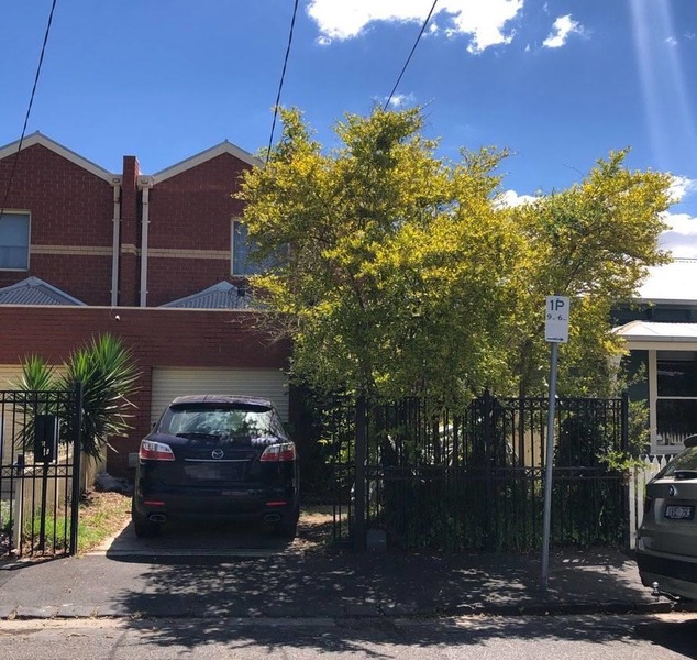 18 Elm Place, Windsor