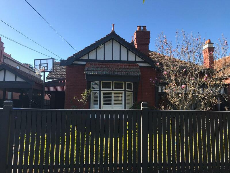 16 Douglas Street, Malvern East