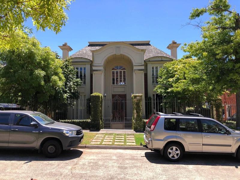 35-37 Evans Court, Toorak