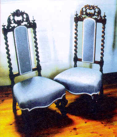 S129_Clonmel_PortAlbertBar_Chairs